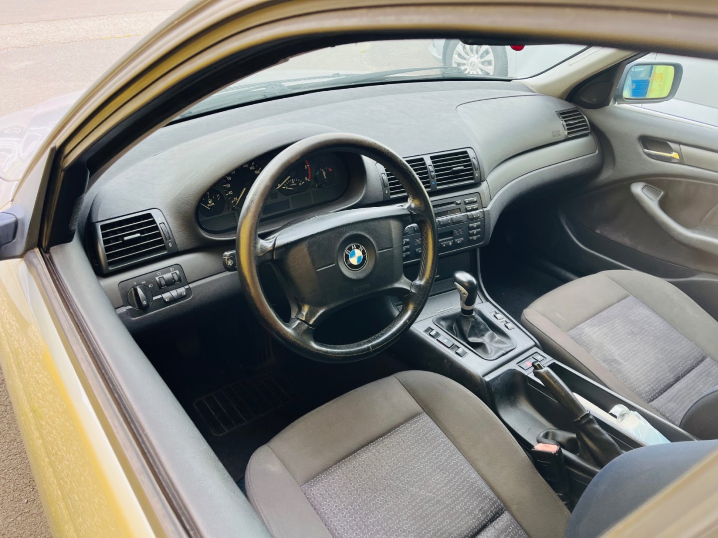BMW Řada 3 320d 110 kW 5 RYCHLOSTÍ