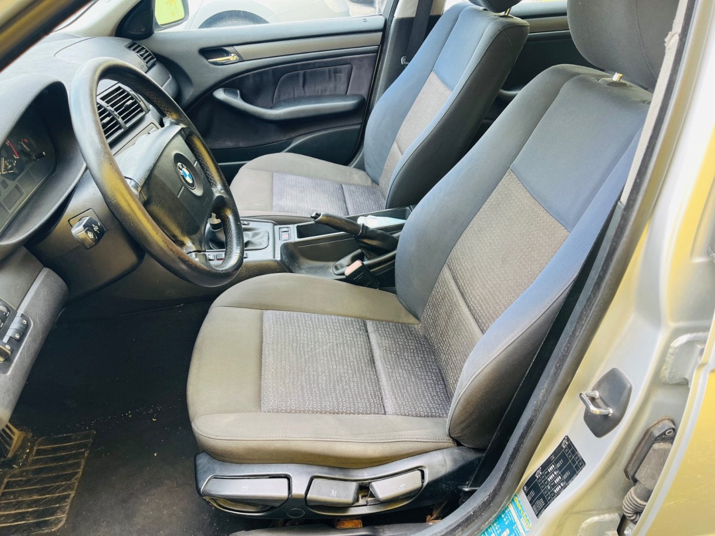 BMW Řada 3 320d 110 kW 5 RYCHLOSTÍ