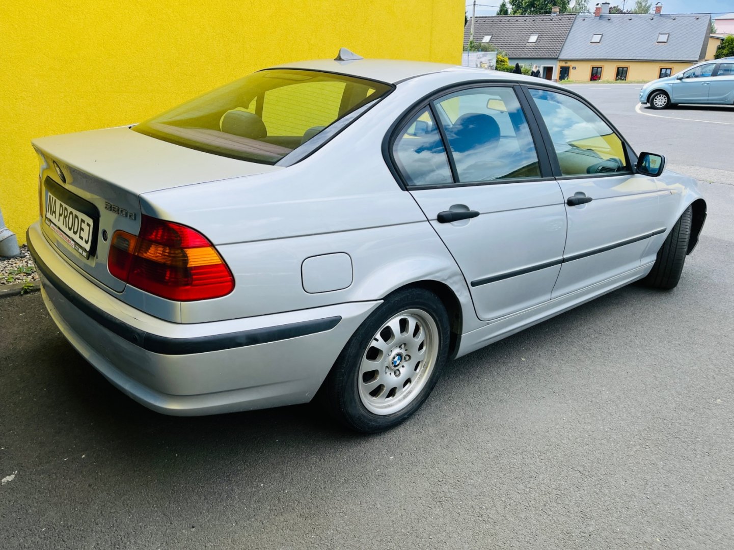 BMW Řada 3 320d 110 kW 5 RYCHLOSTÍ