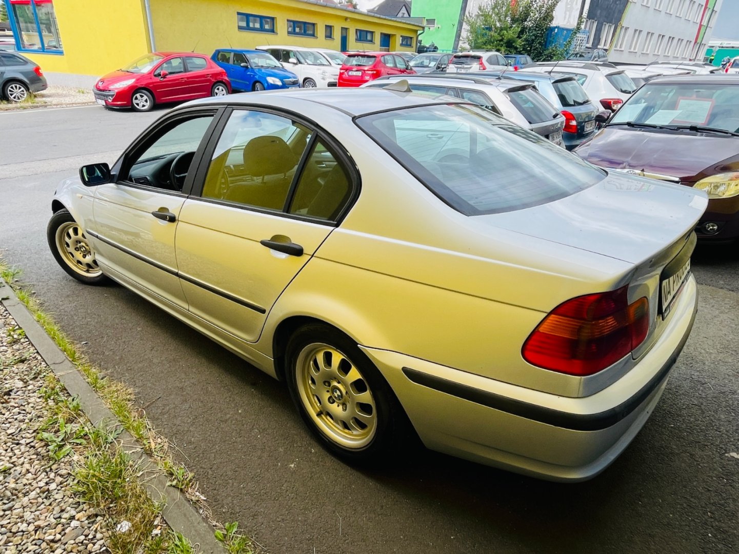 BMW Řada 3 320d 110 kW 5 RYCHLOSTÍ
