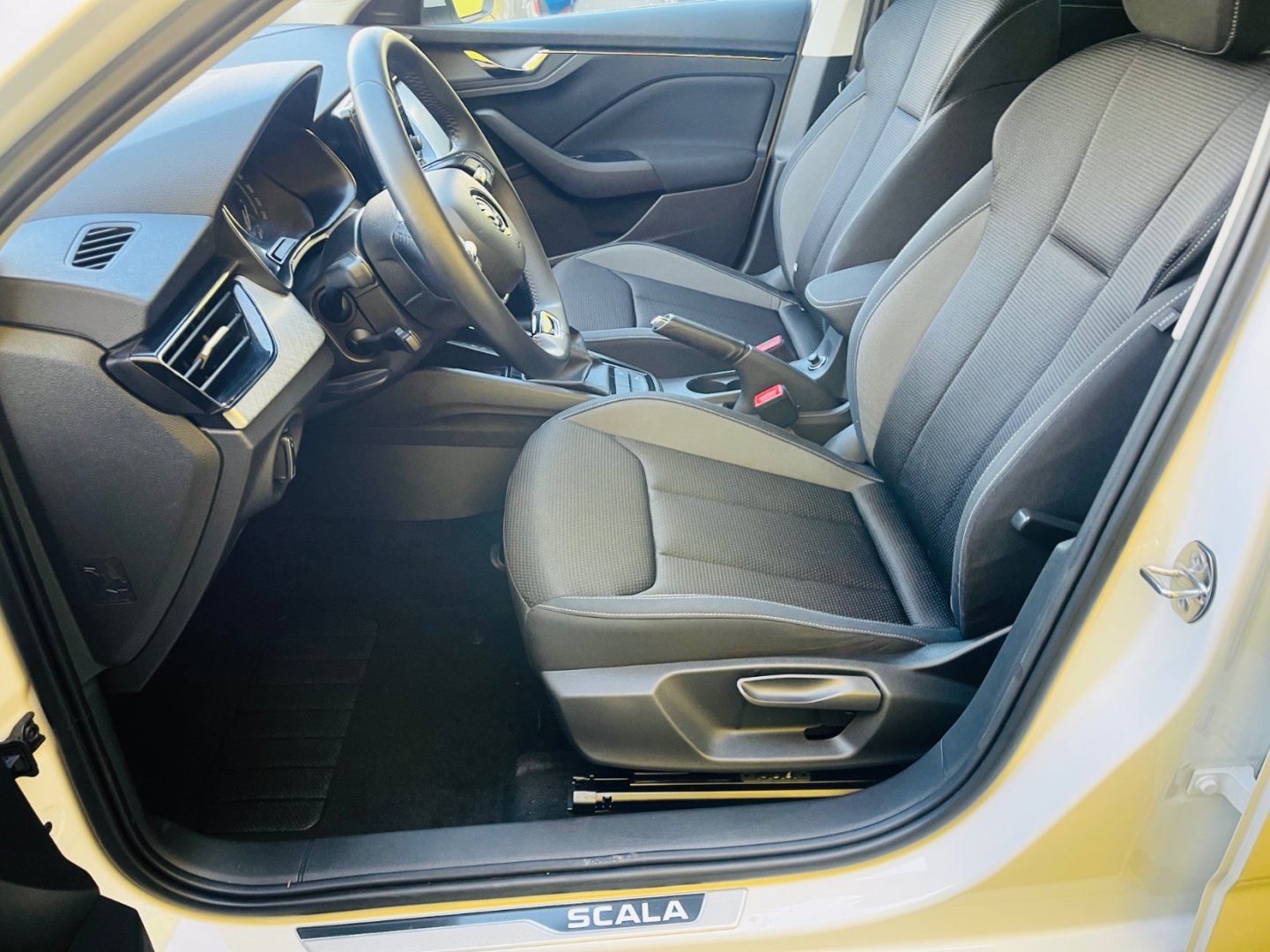Škoda Scala 1.0 Tsi 81 kW 6 RYCHL VYHŘEV