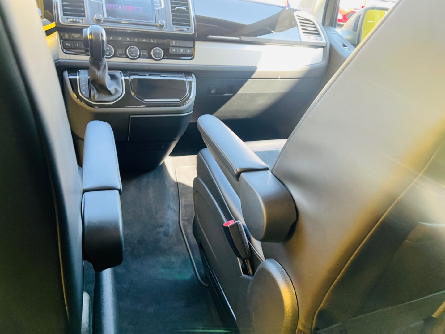 Volkswagen Multivan 2.0 Tdi 4x4 AUTOMAT 7 MÍST HIG