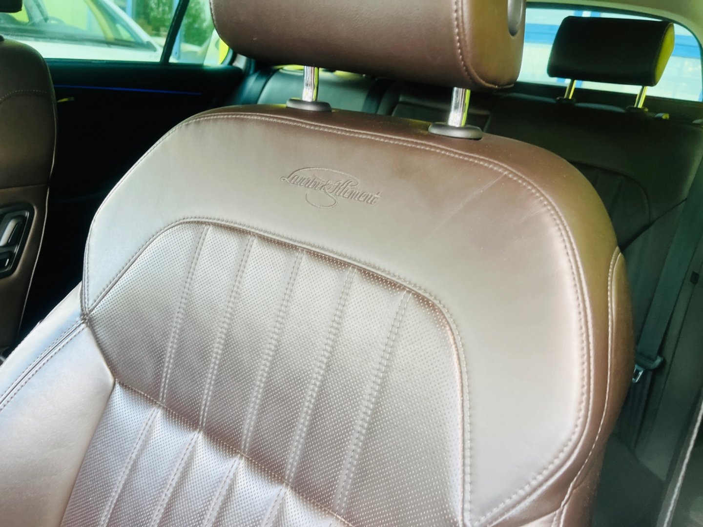 Škoda Superb 2.0 Tdi 140 kW DSG 4x4 LAURIN