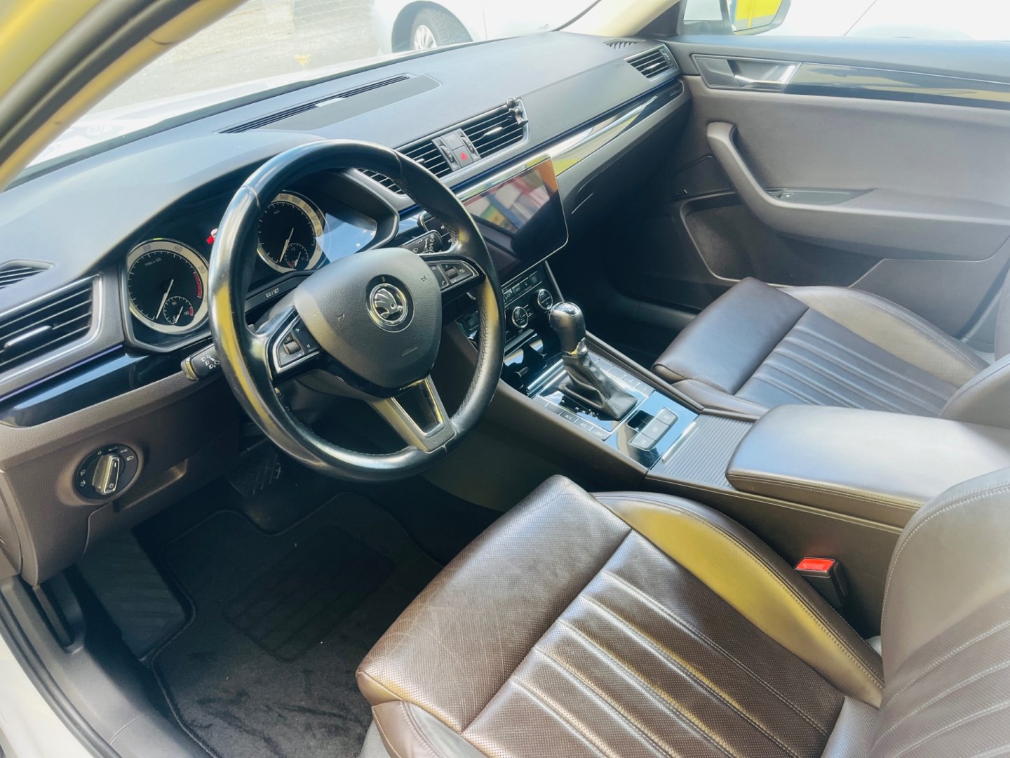 Škoda Superb 2.0 Tdi 140 kW DSG 4x4 LAURIN
