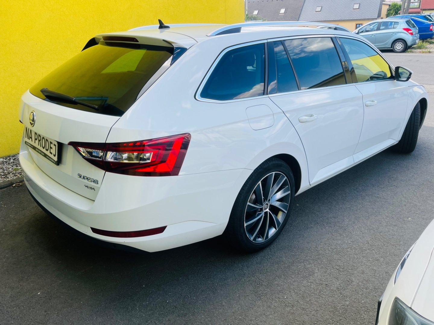 Škoda Superb 2.0 Tdi 140 kW DSG 4x4 LAURIN