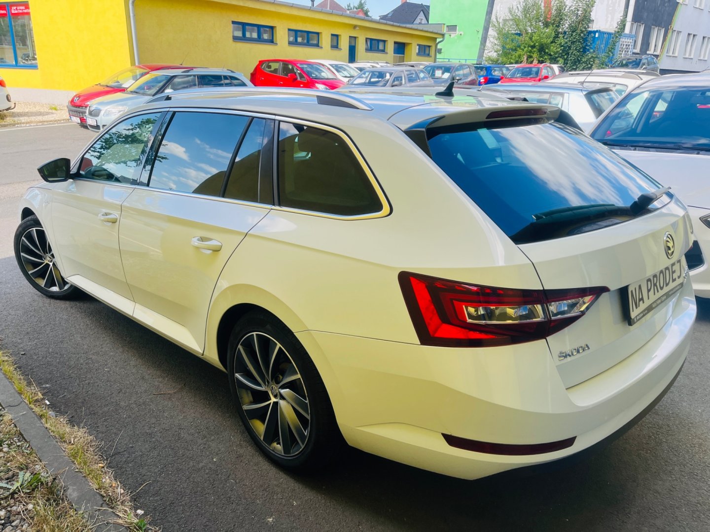 Škoda Superb 2.0 Tdi 140 kW DSG 4x4 LAURIN
