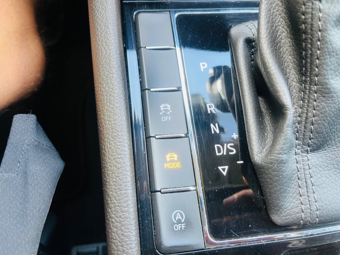 Škoda Superb 2.0 Tdi 140 kW DSG 4x4 LAURIN