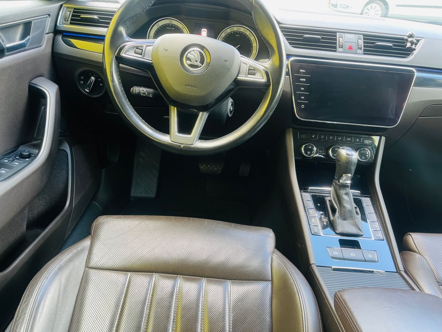 Škoda Superb 2.0 Tdi 140 kW DSG 4x4 LAURIN