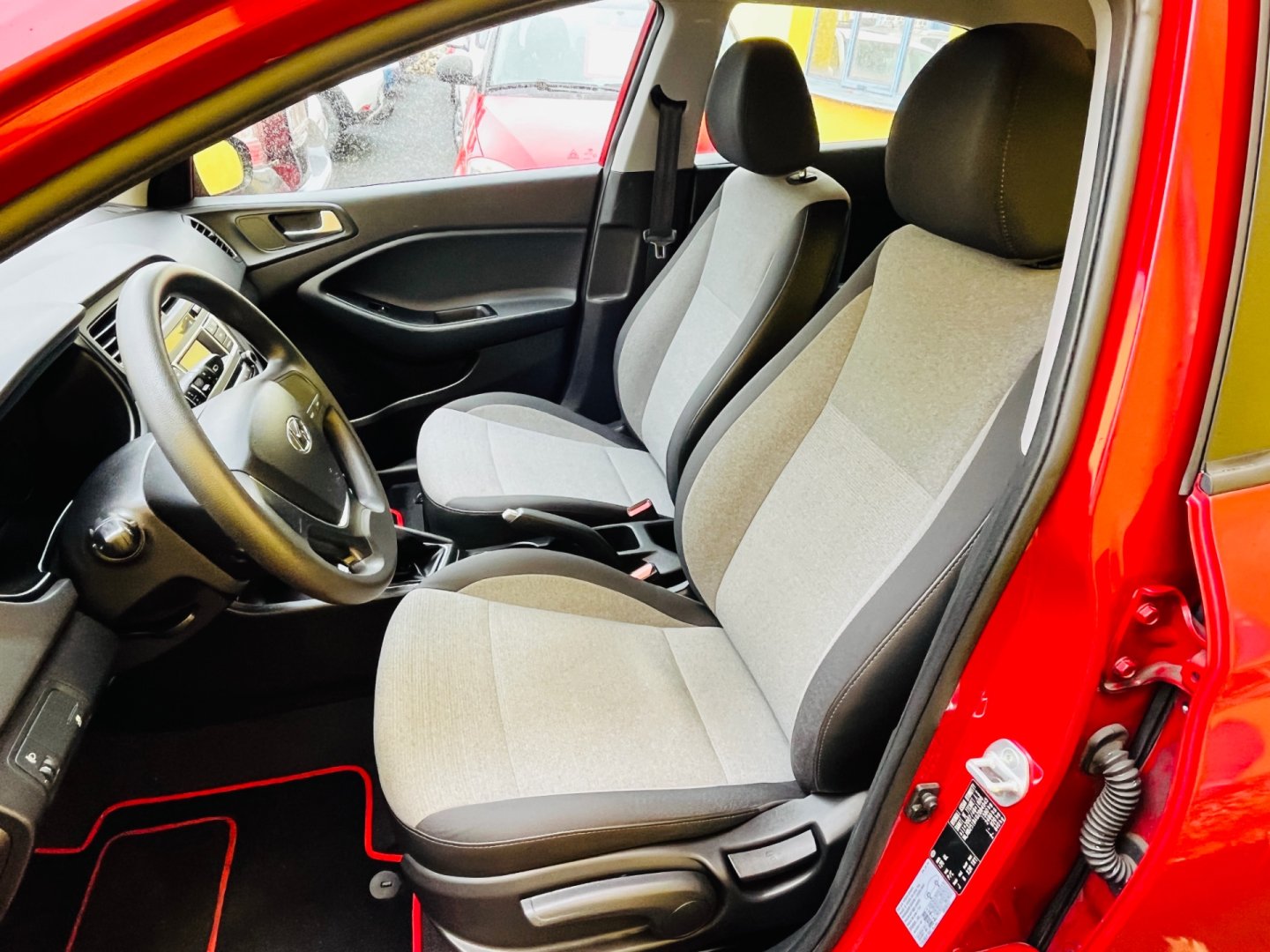Hyundai i20 1.2 i BENZÍN NAJ JEN 48 TIS KM