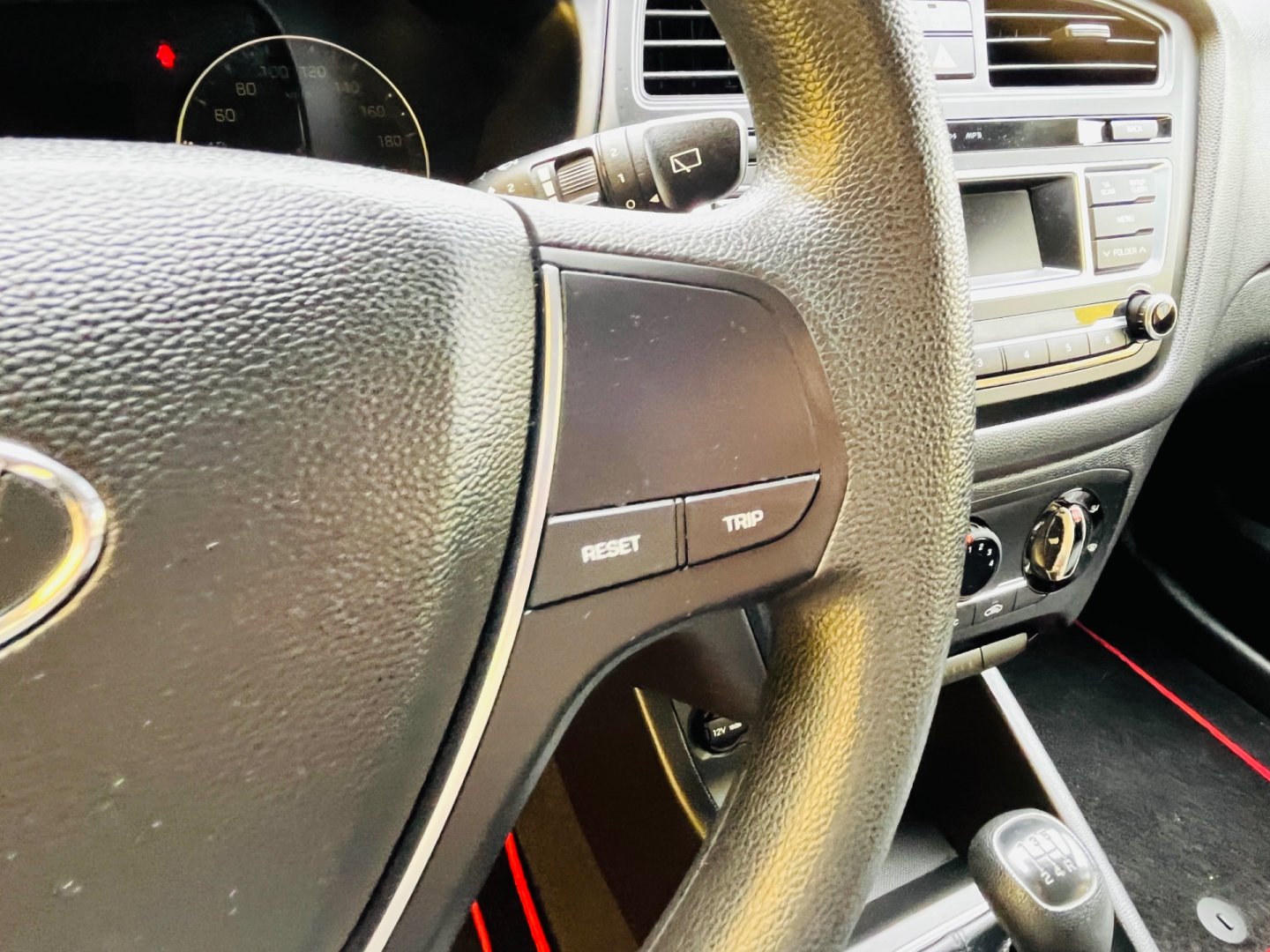 Hyundai i20 1.2 i BENZÍN NAJ JEN 48 TIS KM