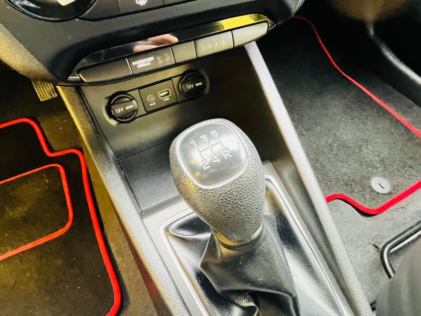 Hyundai i20 1.2 i BENZÍN NAJ JEN 48 TIS KM