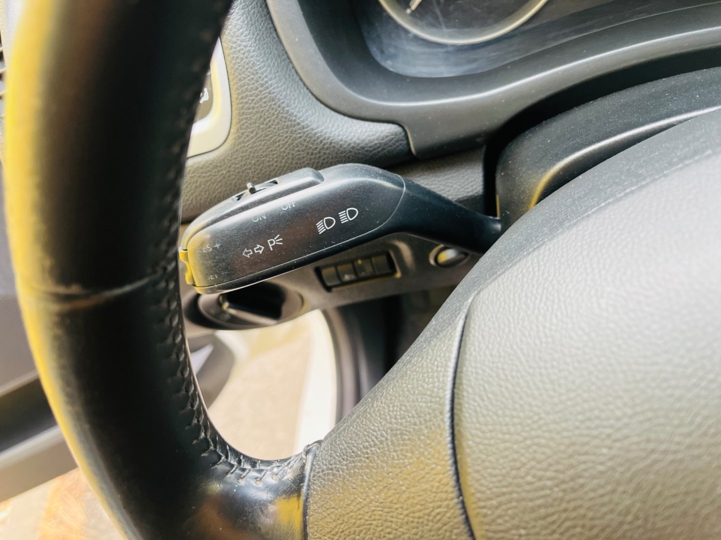 Škoda Fabia 1.4 16V 63 kW COMBI VÝHŘEV SED