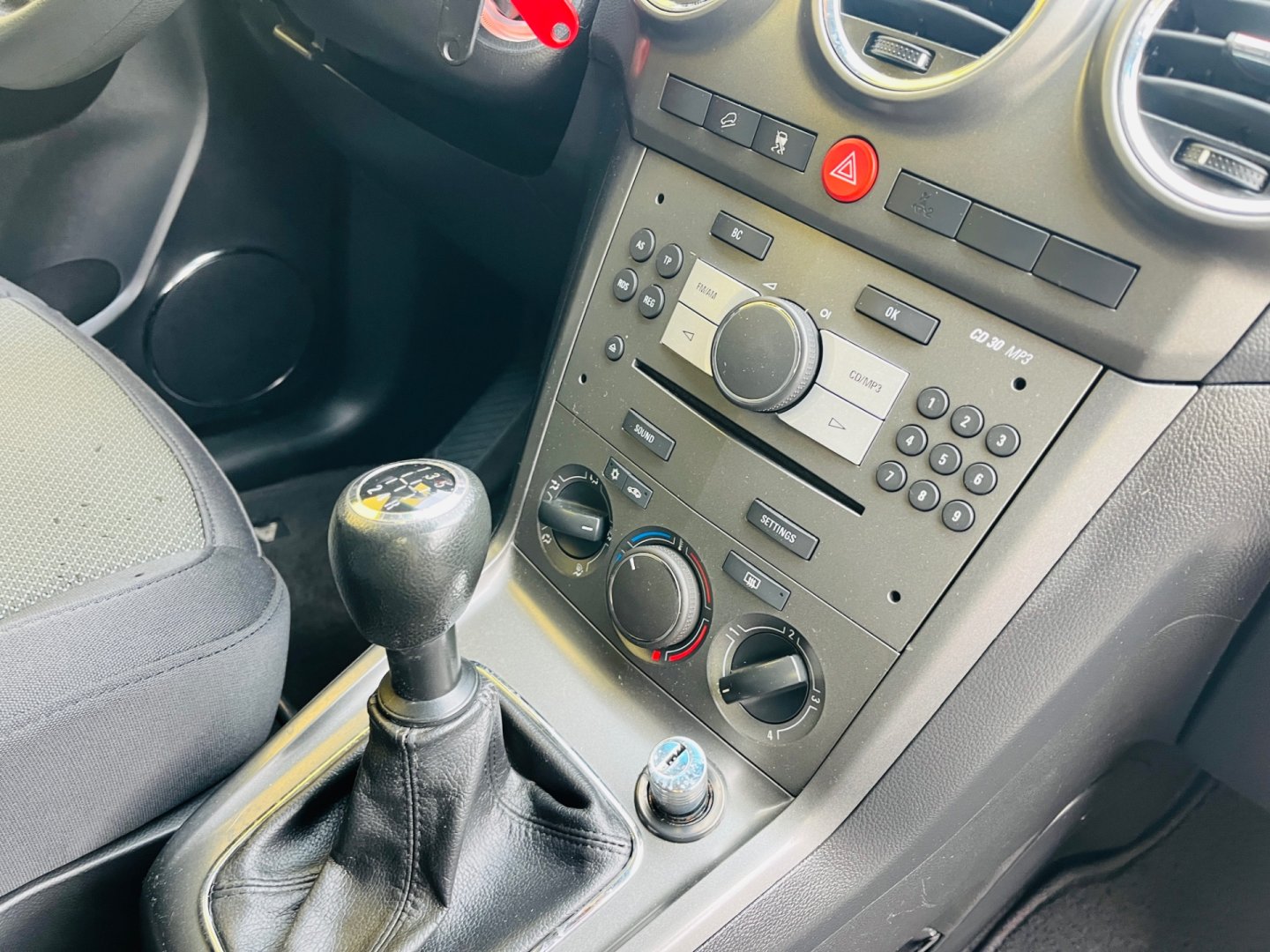 Opel Antara 2.4 BENZÍN 4x4