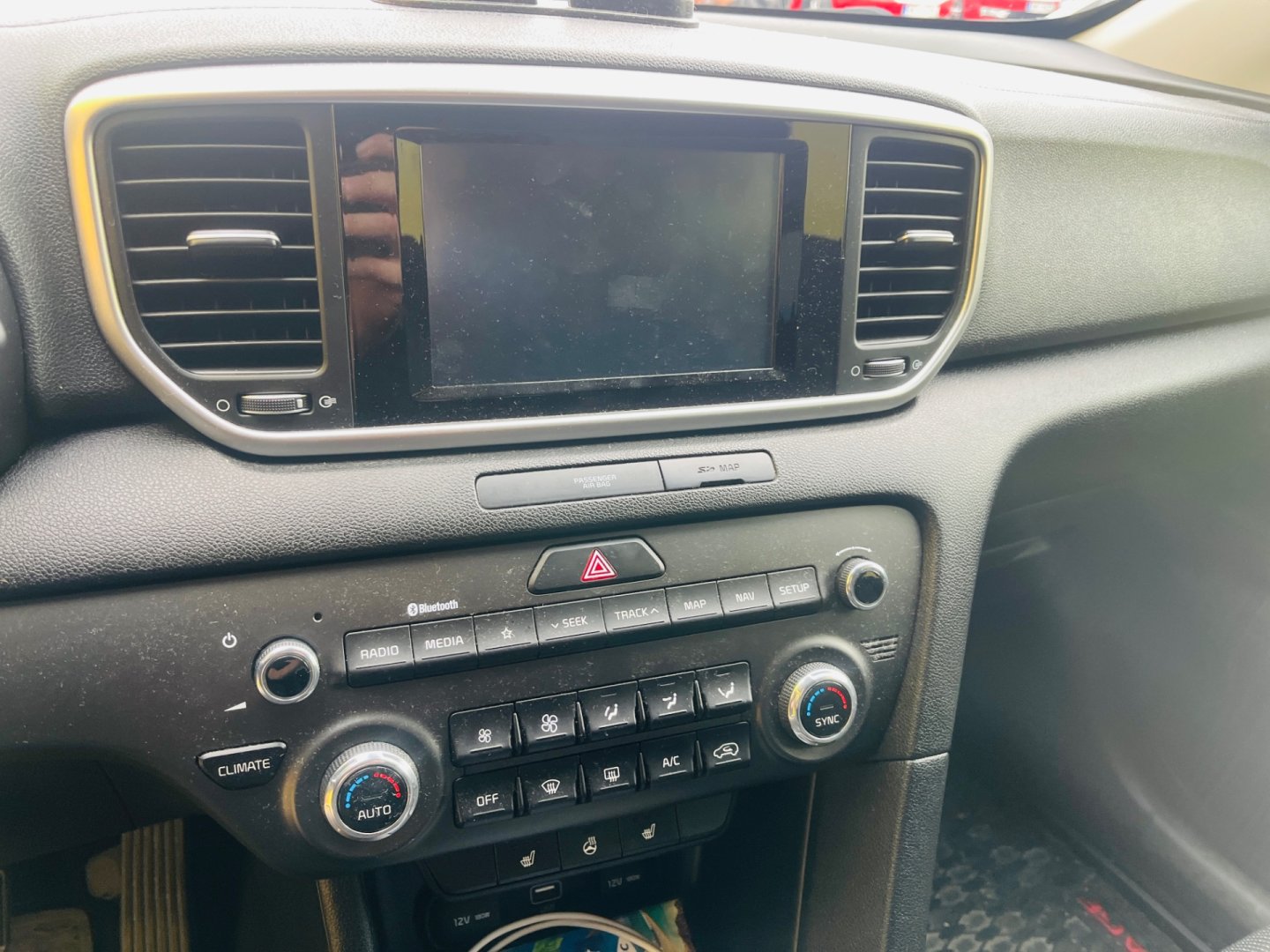 Kia Sportage 1.6 TGDi BENZÍN NAJ JEN 71 TIS