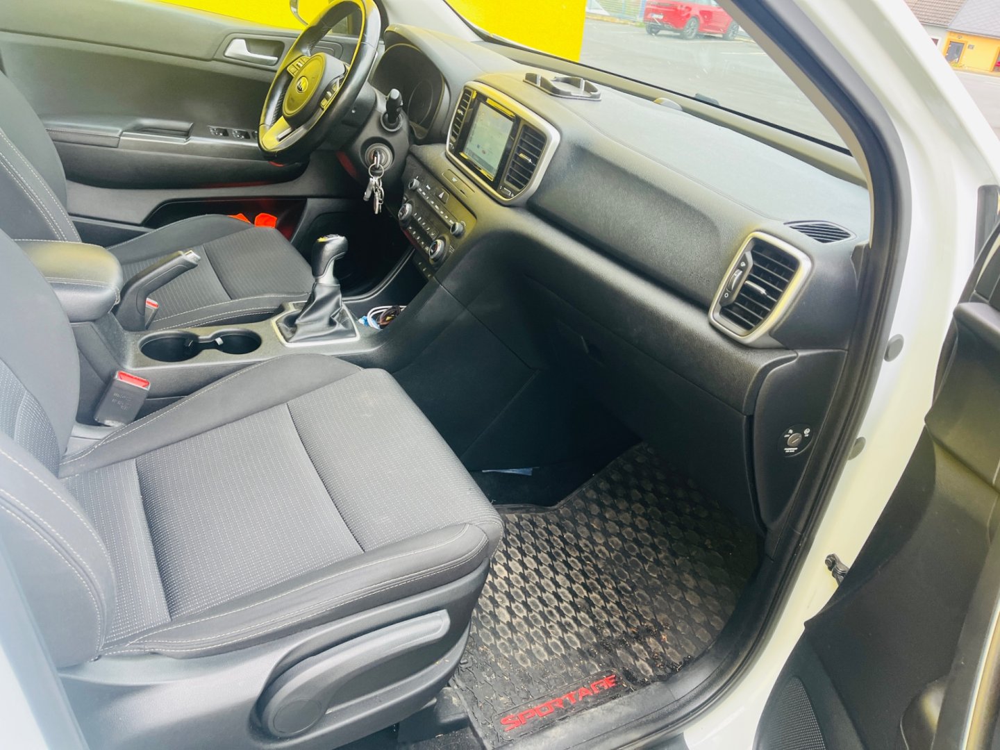 Kia Sportage 1.6 TGDi BENZÍN NAJ JEN 71 TIS