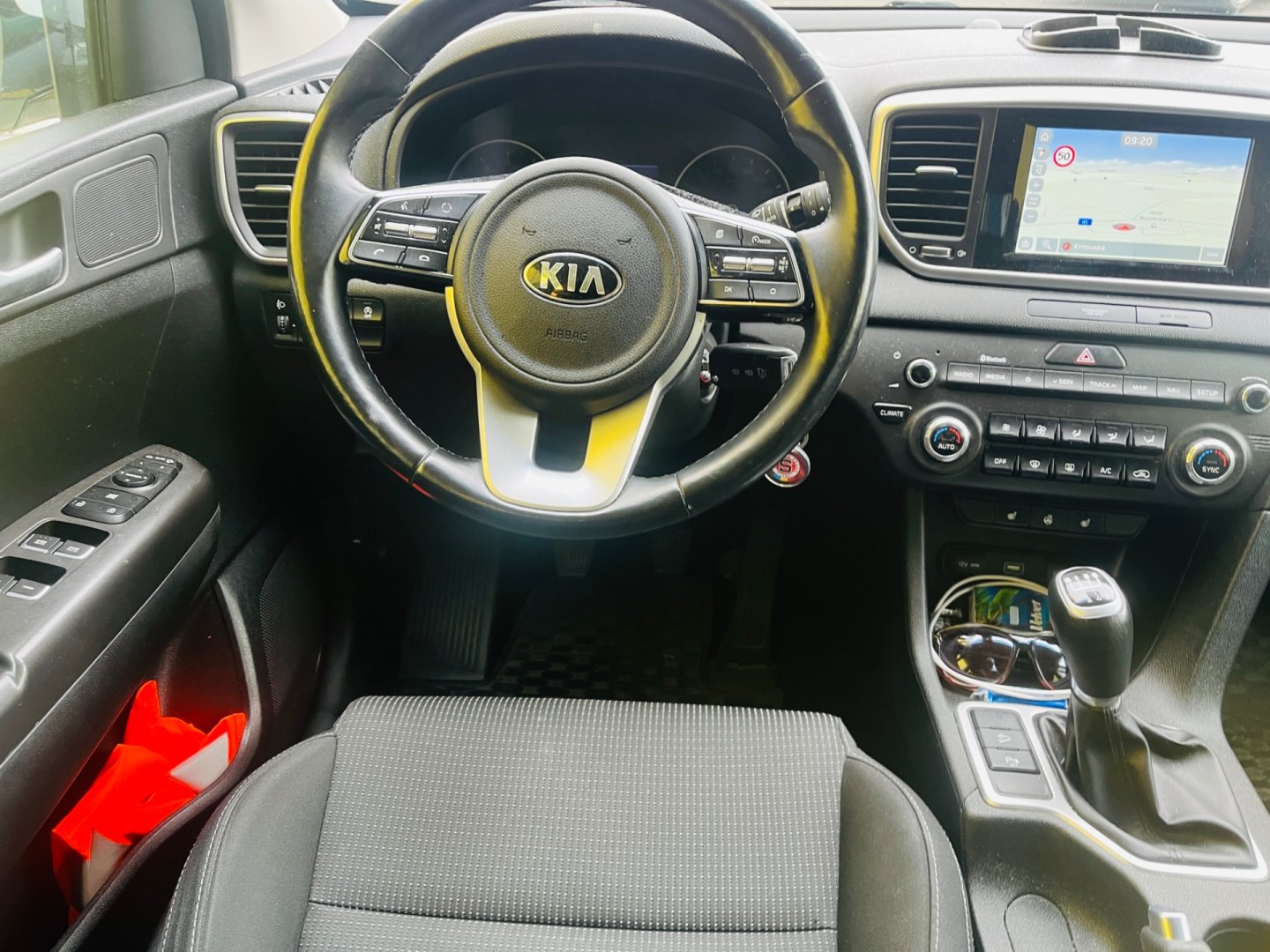 Kia Sportage 1.6 TGDi BENZÍN NAJ JEN 71 TIS