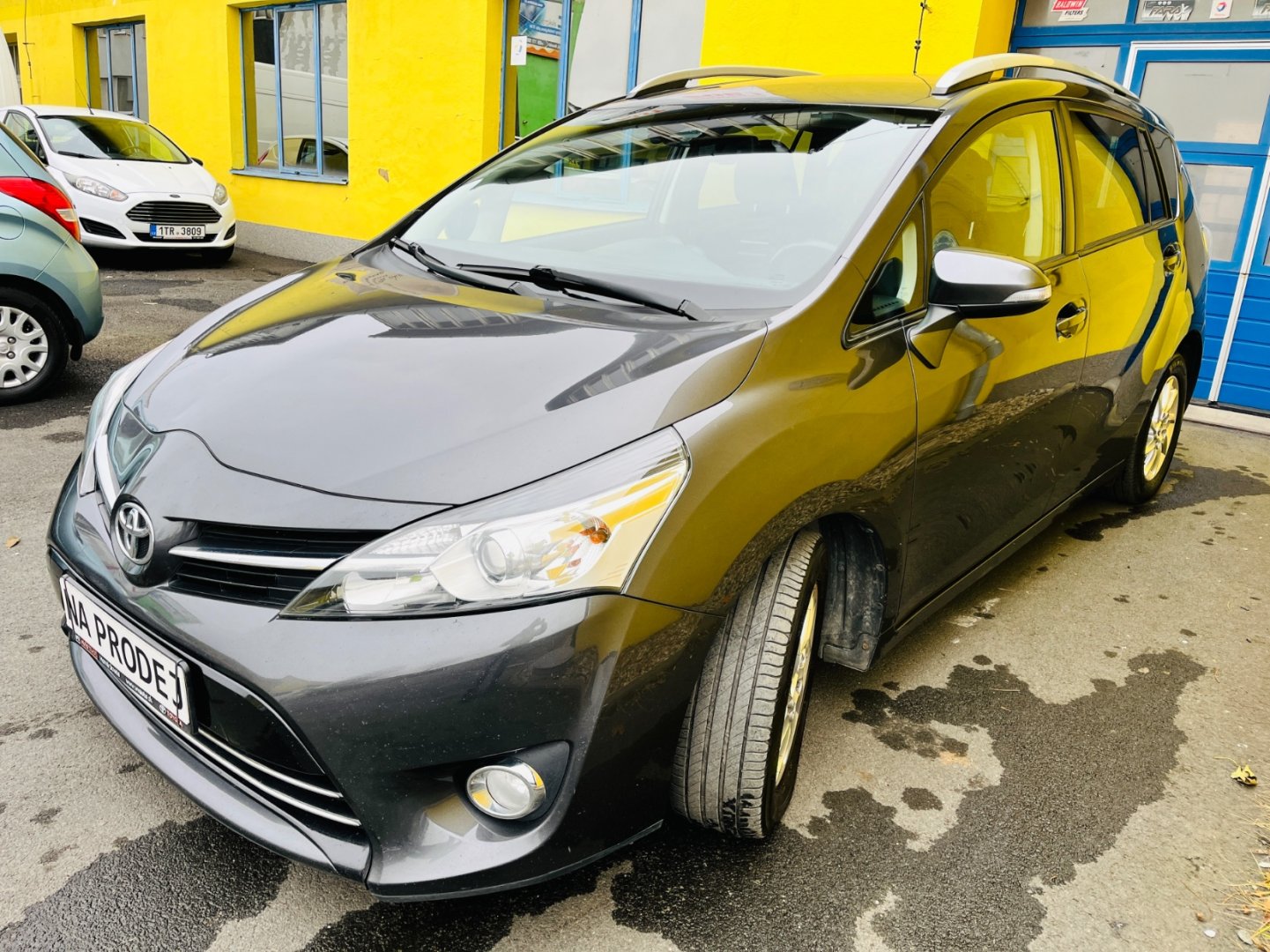 Toyota Verso 1.6 D4D STYLE VYHŘEV SEDADEL