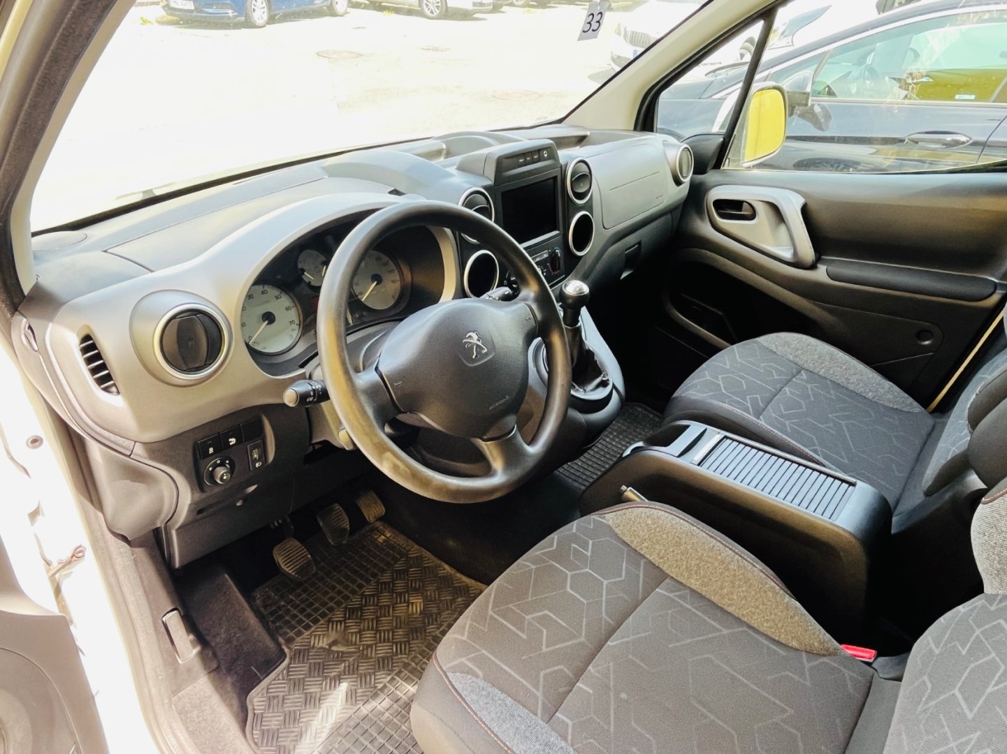 Peugeot Partner 1.6 Hdi 5 míst Původ ČR KLIMA