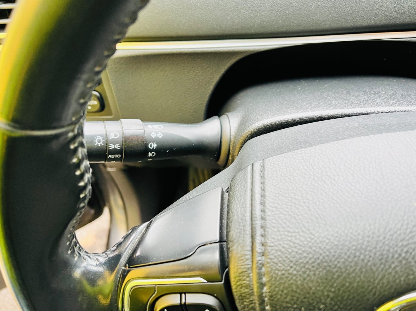 Toyota Verso 1.6 D4D STYLE VYHŘEV SEDADEL